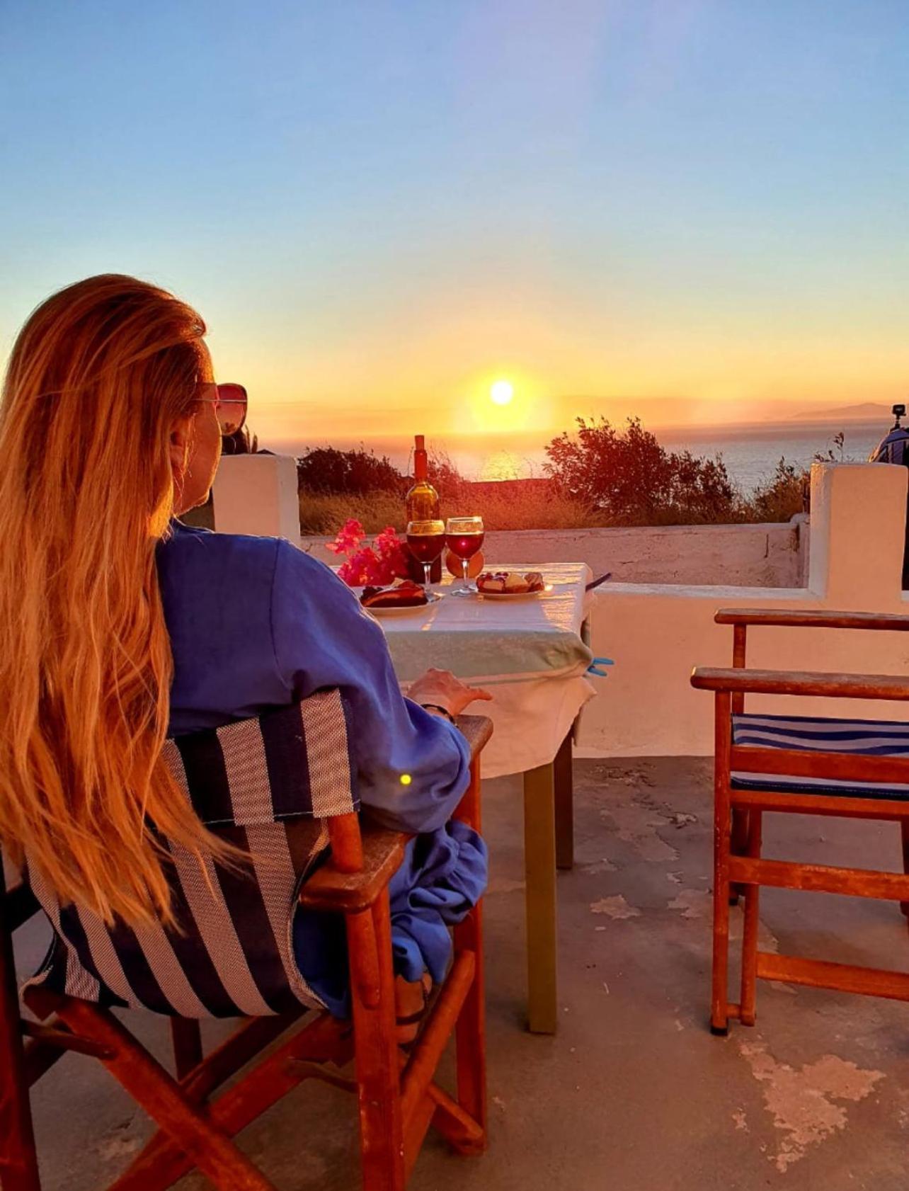 Oia Sunset House Pothitou Villa ภายนอก รูปภาพ