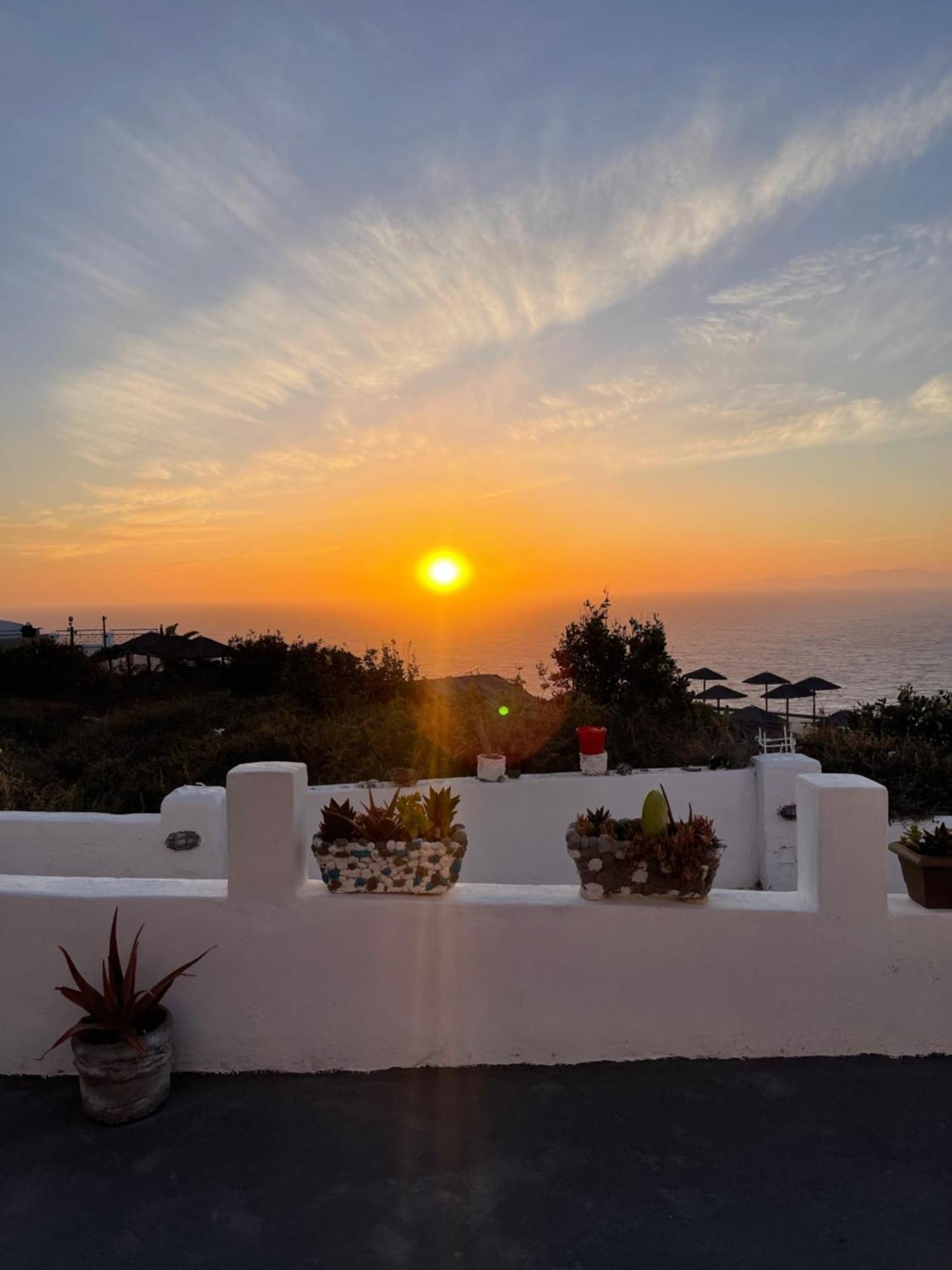 Oia Sunset House Pothitou Villa ภายนอก รูปภาพ